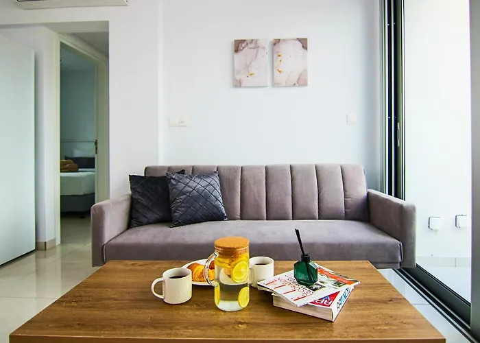 Phaedrus Living - Seaside Executive Flat Harbour 101 Διαμέρισμα *