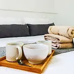 Phaedrus Living - Seaside Executive Flat Harbour 101